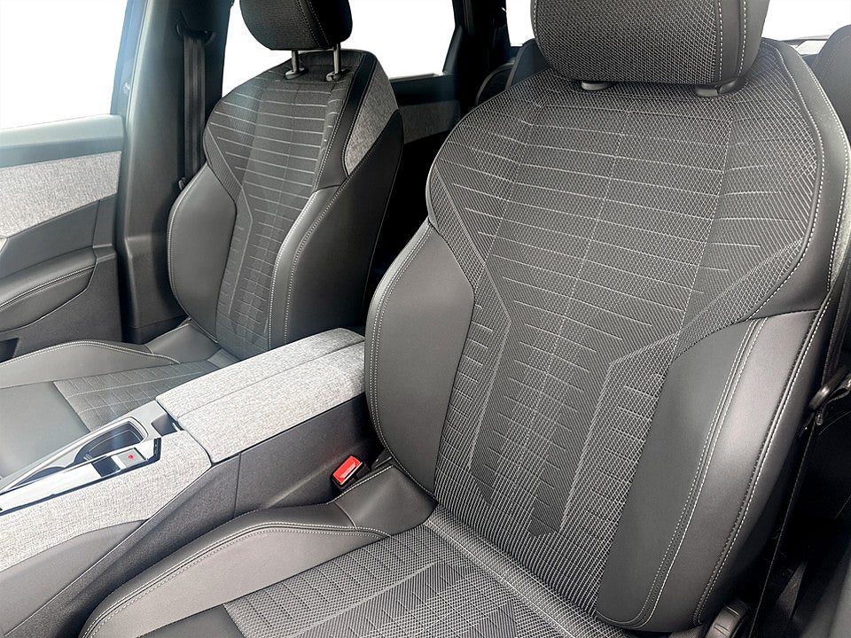 Bild på Peugeot 5008 GT Hybrid 145hk Aut 7-SITS B-KAMERA CARPLAY