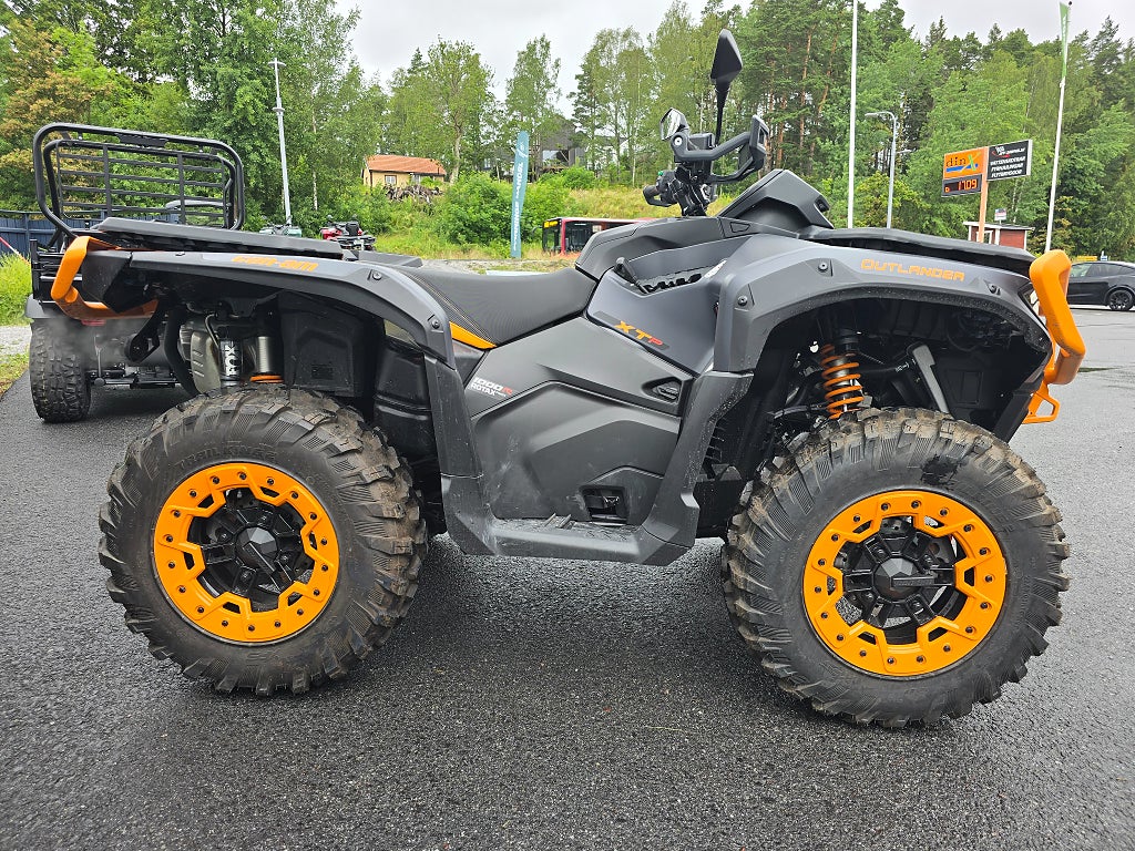 Can-Am Outlander XT-P 1000R Traktor B 