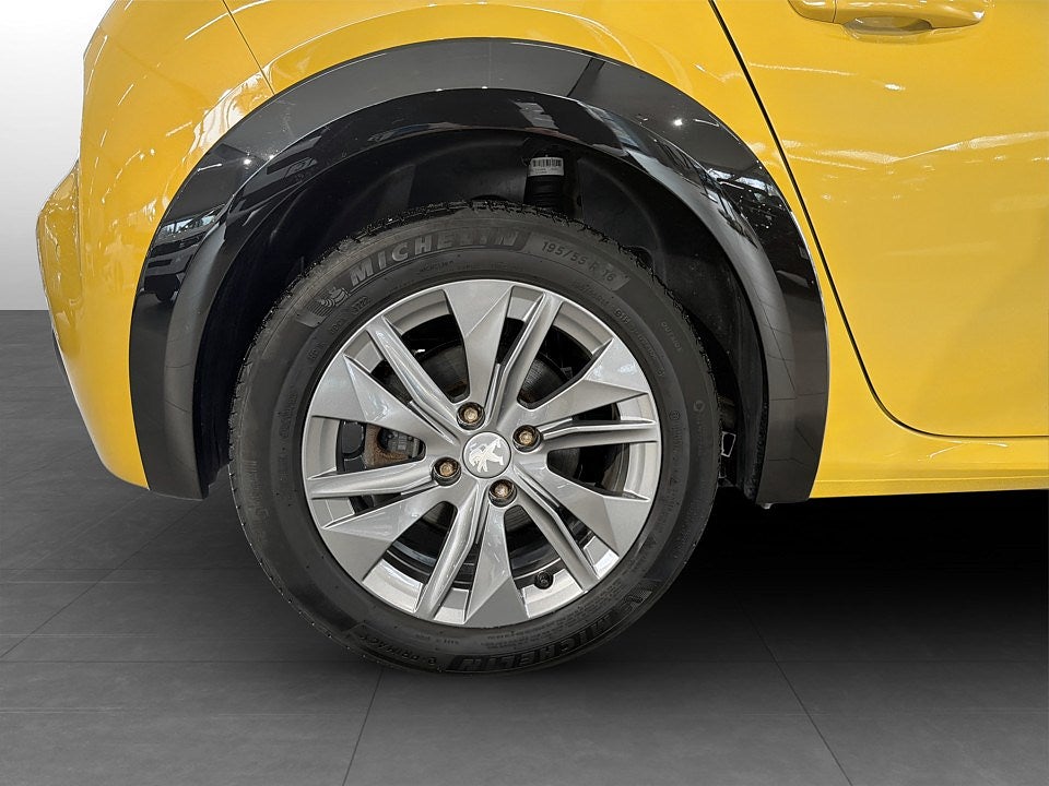 Bild på Peugeot E-208 Active 136hk Aut - BACKSENSORER
