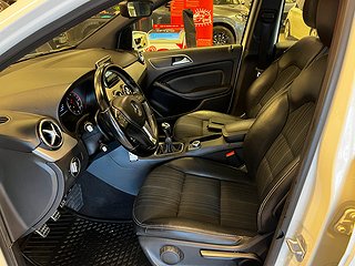 Mercedes-Benz B 180 CDI Sport Pano/SoV-däck/Mvärm/Nybesiktad
