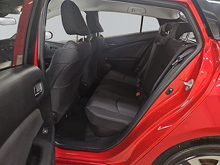 Toyota Prius Hybrid CVT S&V-hjul/HUD/Backkamera
