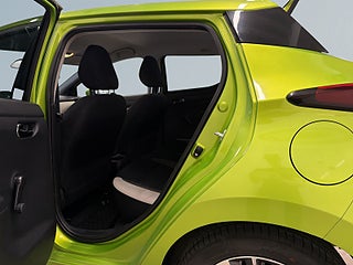 Nissan Micra 0.9 Turbo S&V-hjul M&K-värmare 360kr skatt – bild 13
