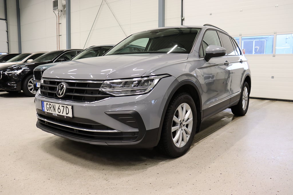 Volkswagen Tiguan 2.0 TDI 4M Drag D-Värm B-Kamera Apple/Android 150hk