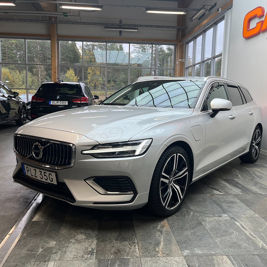 Volvo V60 T8 Twin Engine AWD Inscription Carplay Värmare Drag