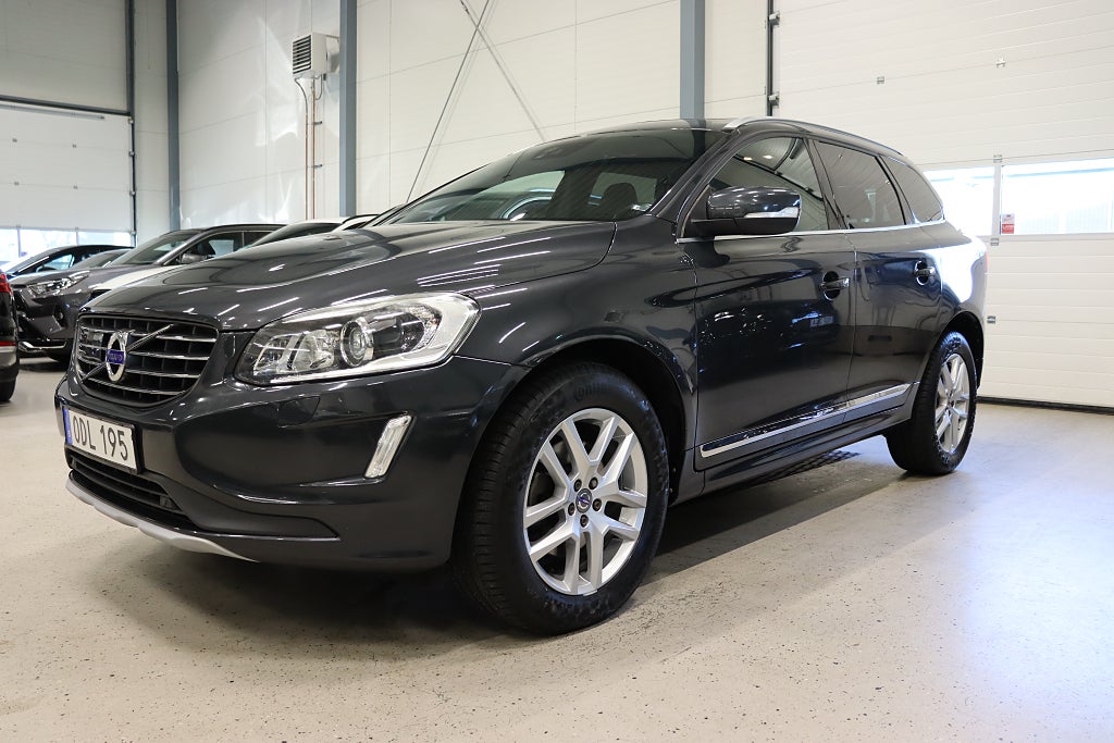 Volvo XC60 D4 Summum Drag Pano B-Kam VOC D-Värm 1-Ägare 190hk