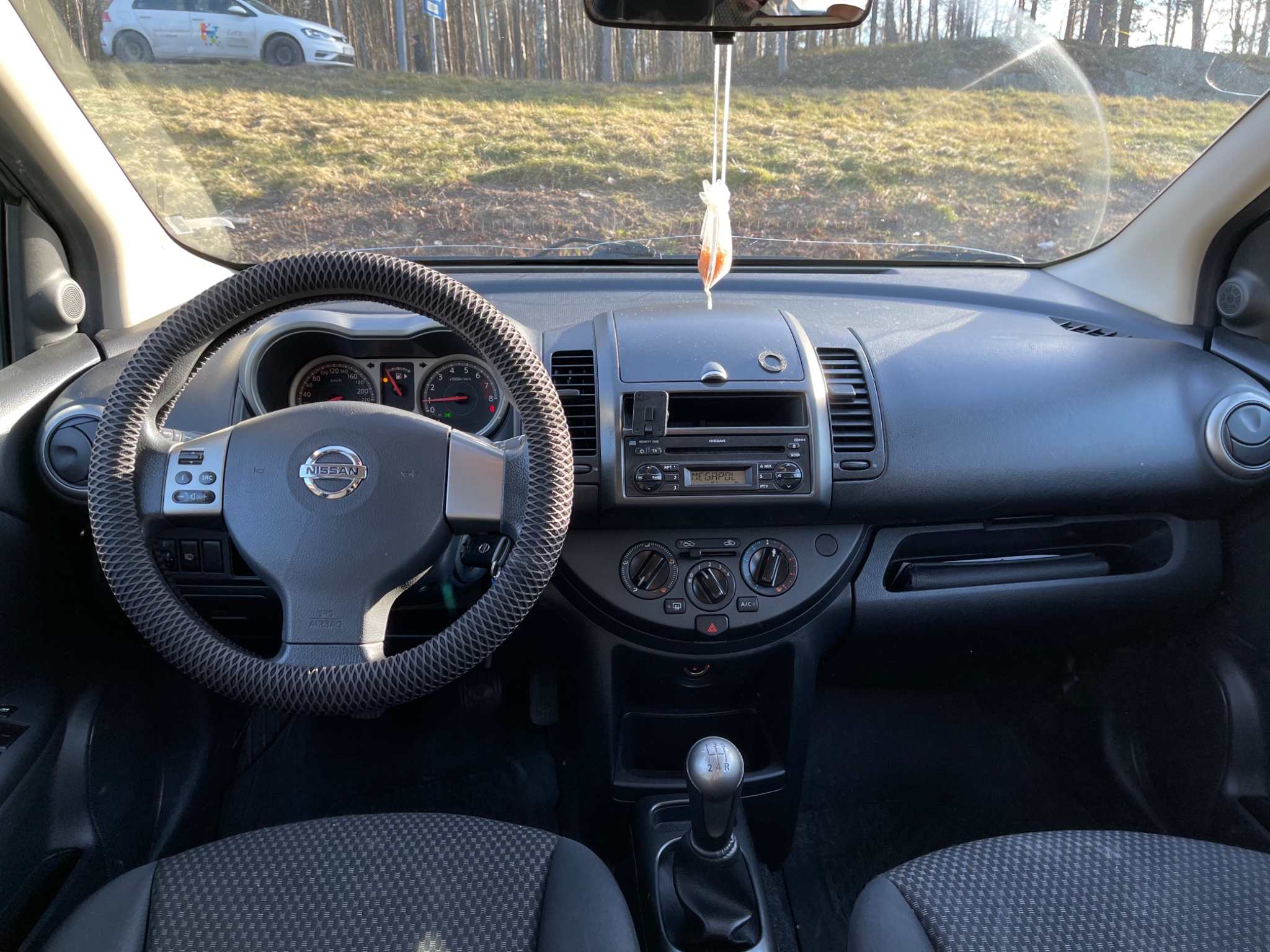 Nissan Note 1.6 110hk 2006, bild 4/39