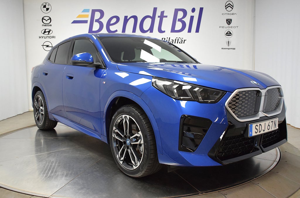 BMW iX2 xDrive30 | M Sport | Rattvärme | Dragkrok