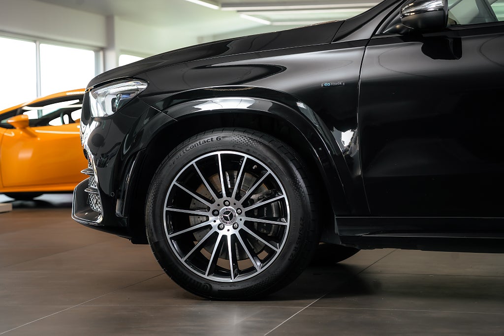 Gallery image 14 of 15