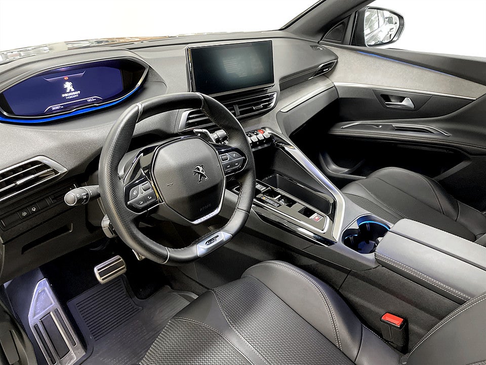 Bild på Peugeot 3008 GT 1.2 PT 130hk Aut B-KAMERA CARPLAY