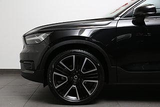 SUV Volvo XC40 9 av 32