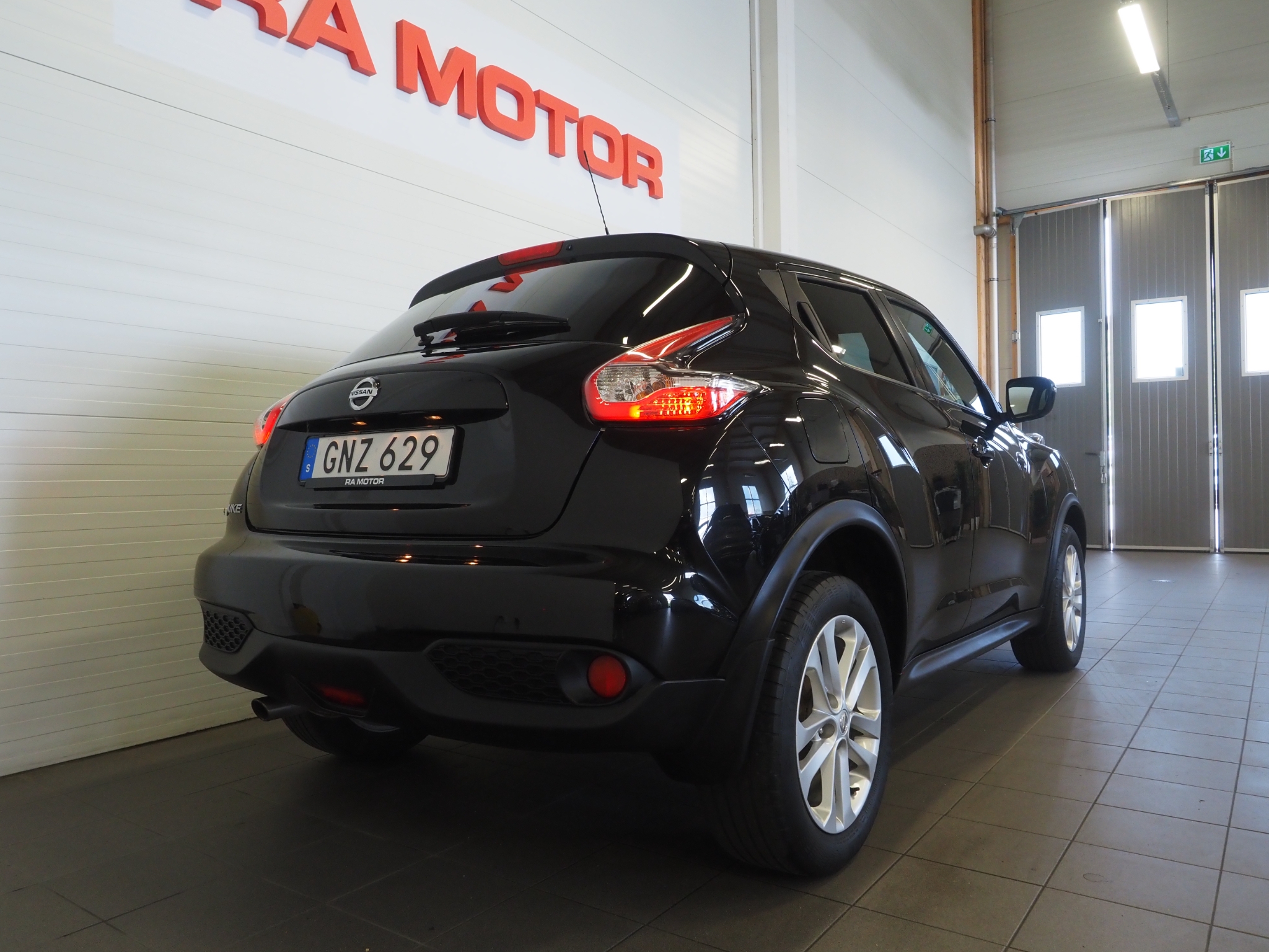 Nissan Juke 1.2 DIG-T 115hk N-Connecta 2017, bild 6/46