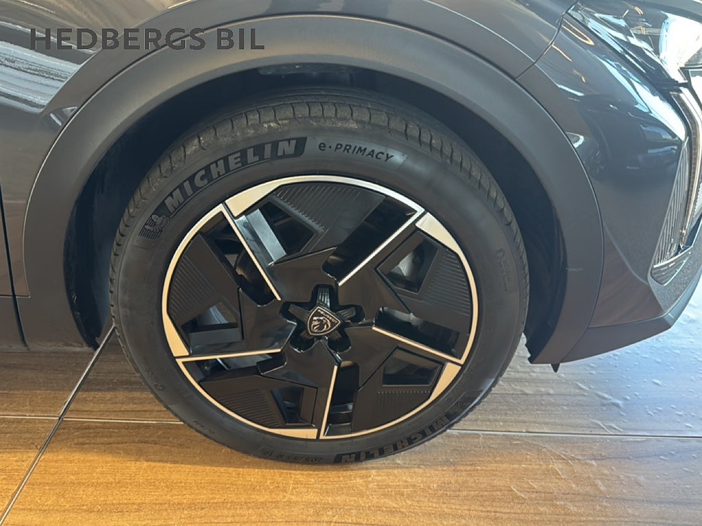 Peugeot 408 GT PHEV 225HK thumbnail