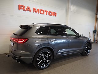 SUV Volkswagen Touareg 5 av 26