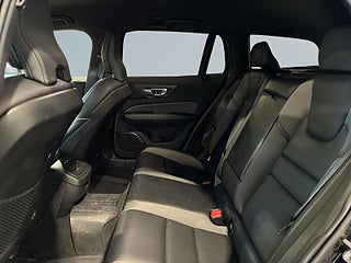 Volvo V60 B4 Aut R-Design Värmare Kamera Navi Skinn Rattvärme S&V