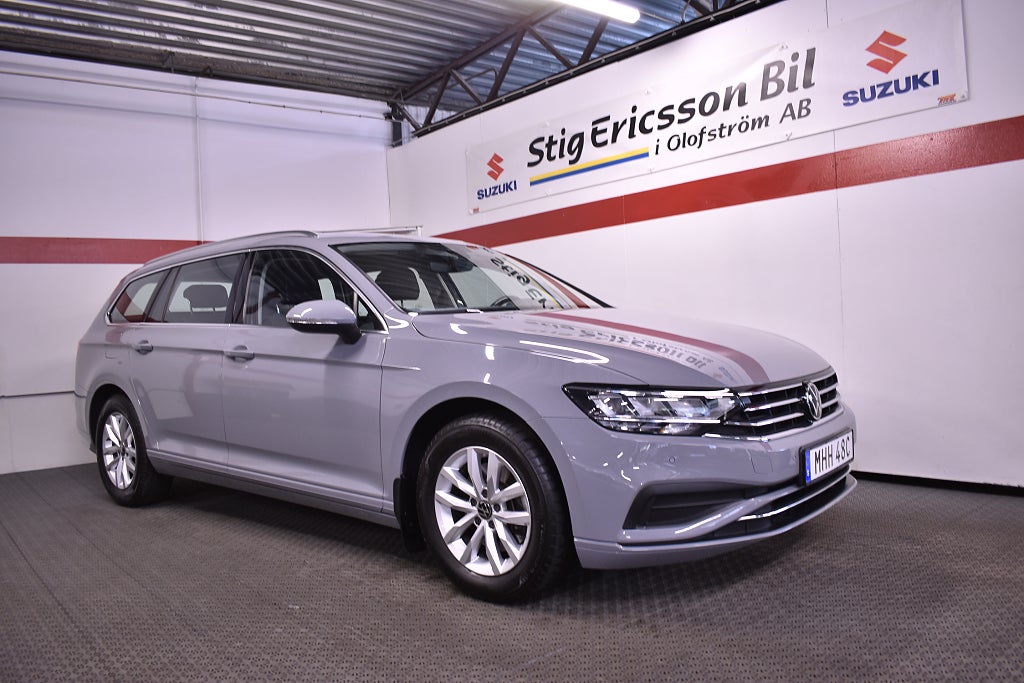Volkswagen Passat Sportscombi 1.5 TSI Base Dragpaket/ Värmare