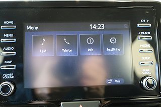 Halvkombi Toyota Yaris 15 av 18
