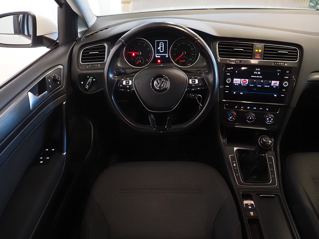 Volkswagen Golf Sportscombi 1.0 TSI 110hk PDC Farthållare 2018