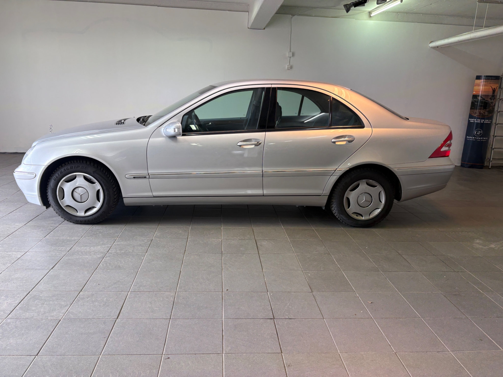 Mercedes-Benz C 180 Elegance ( 2002, bild 3/36