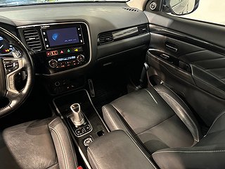 Mitsubishi Outlander PHEV Business 360° Pvärm Drag Skinn SoV