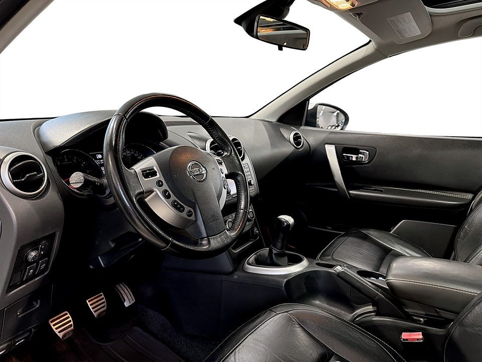 Bild på Nissan Qashqai +2 Tekna 1.6 117hk - PANO,KAMERA,NAV,LÄDERKLÄDSEL