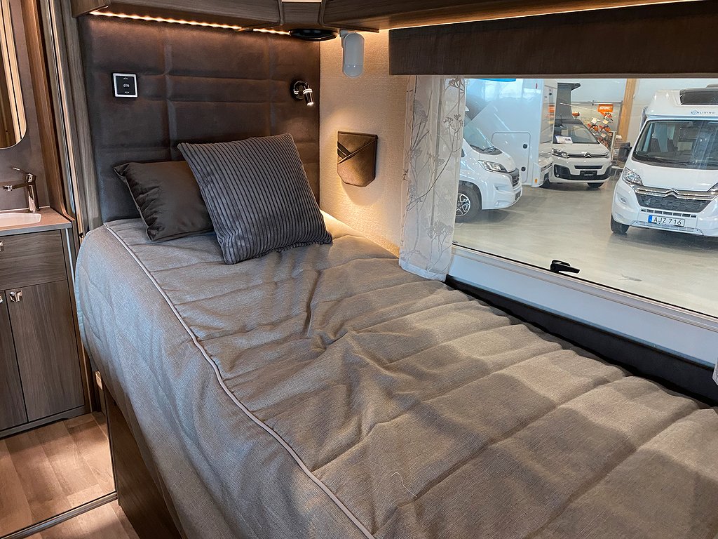 Kabe Imperial TravelMaster 810 LT / Cinderella / Badrum Bak - Kabe