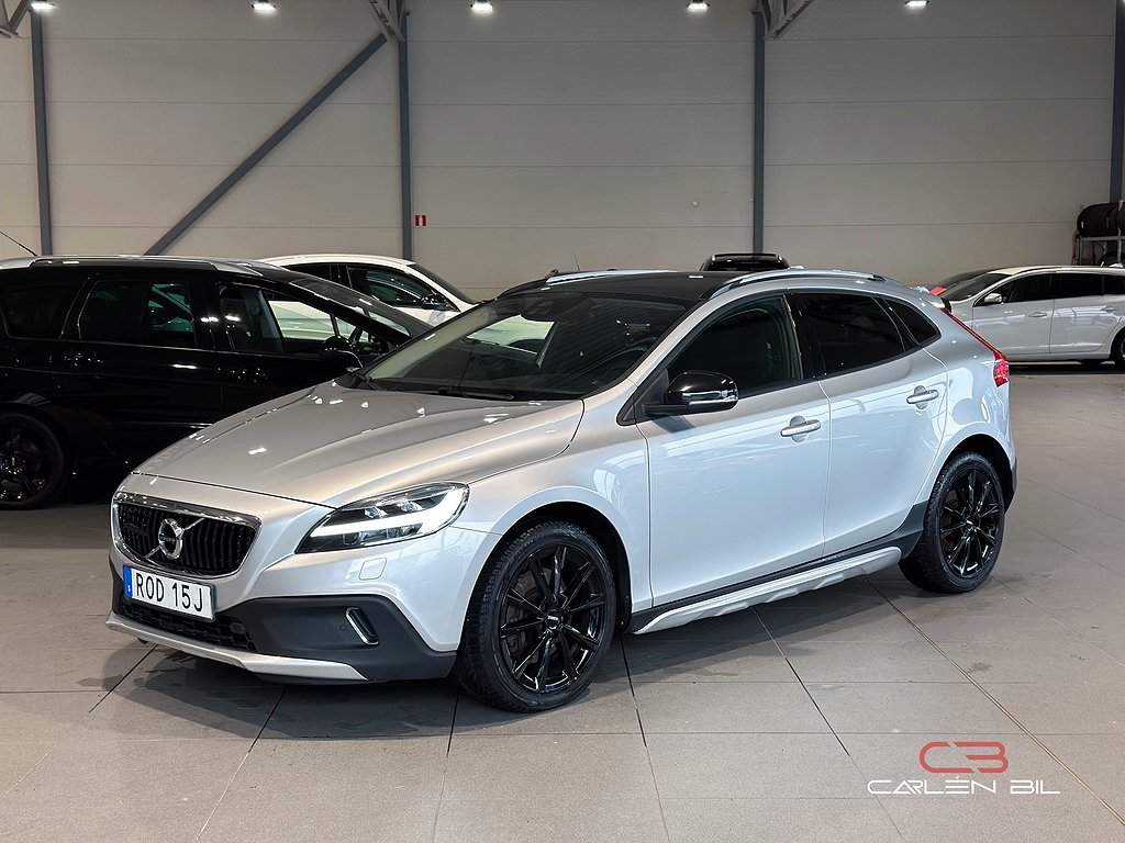 Volvo V40 Cross Country T3 Mom Pro Ed Pano *RESERVERAD*