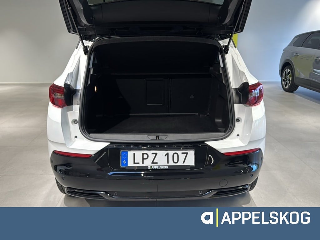Opel Grandland GS P130 Automat |RÄNTA 3,99%|V-HJUL INGÅR| thumbnail
