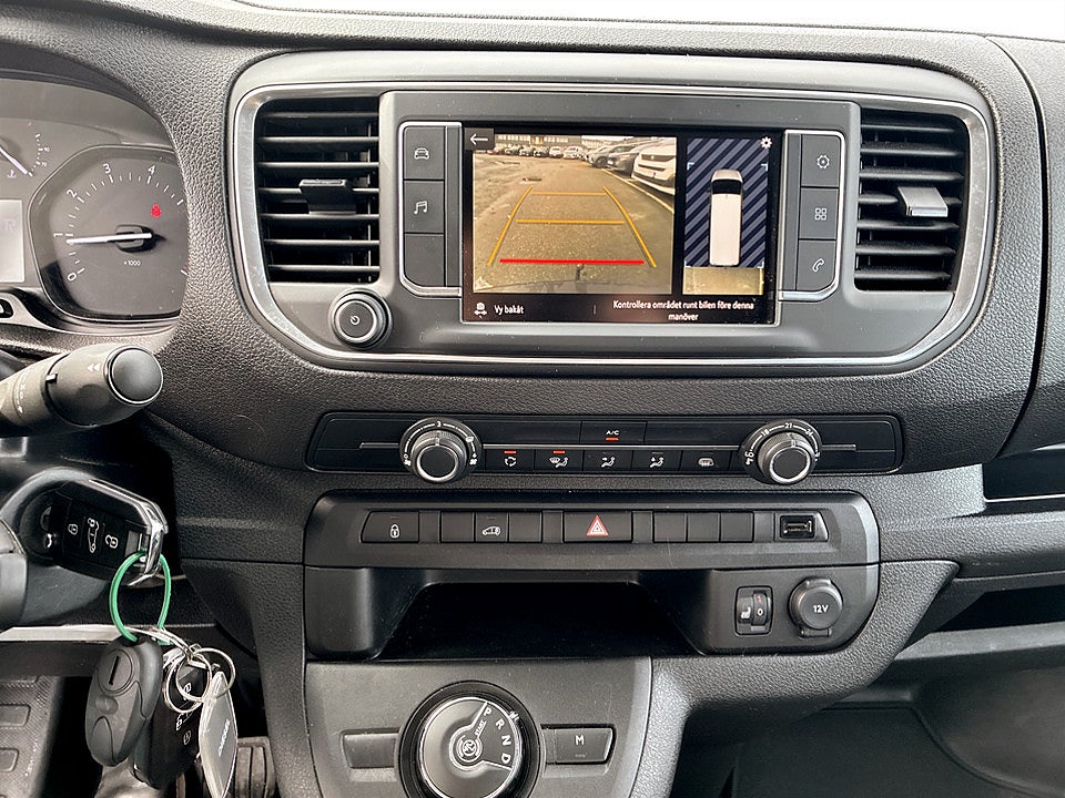 Bild på Opel Vivaro Business 2.0 BHDi 145hk Aut L3 B-KAMERA WEBASTO DRAG