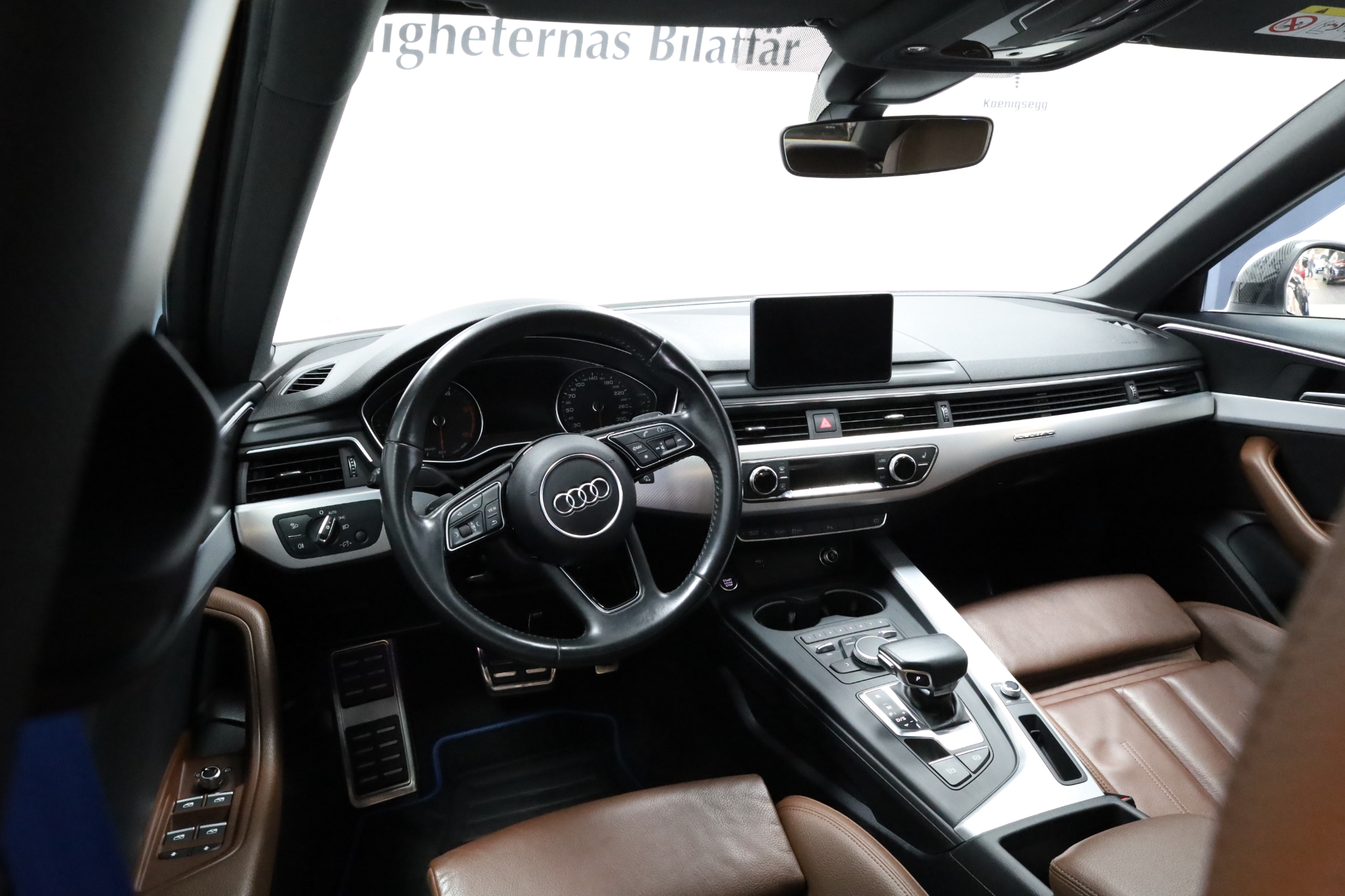 Audi A4 2019, bild 3/58