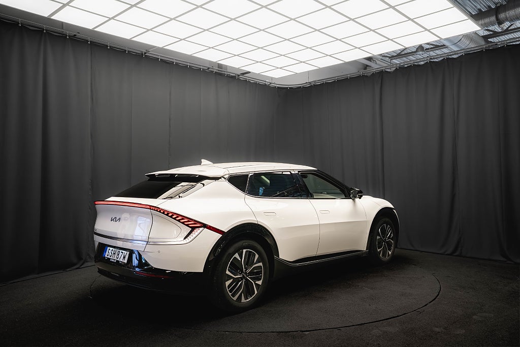 Kia EV6 PLUS AWD LÄDER DRAG 360° ELSTOL VENTILERADE MOMS