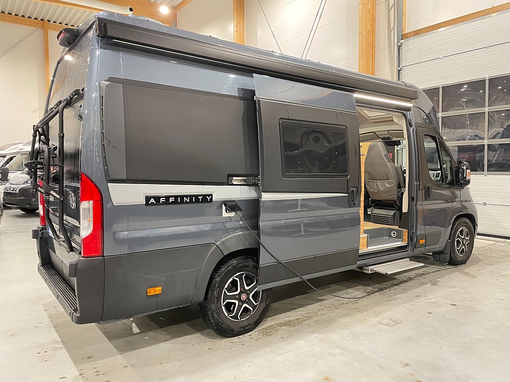 Affinity One 295 /AC bodel/Solcell/Våningssäng/Automat 160hk - Affinity