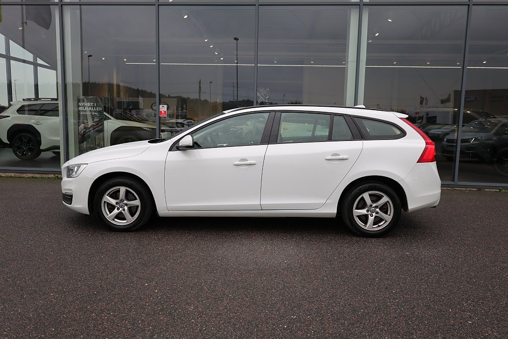 Volvo V60 T3 152hk Kinetic NY KAMREM