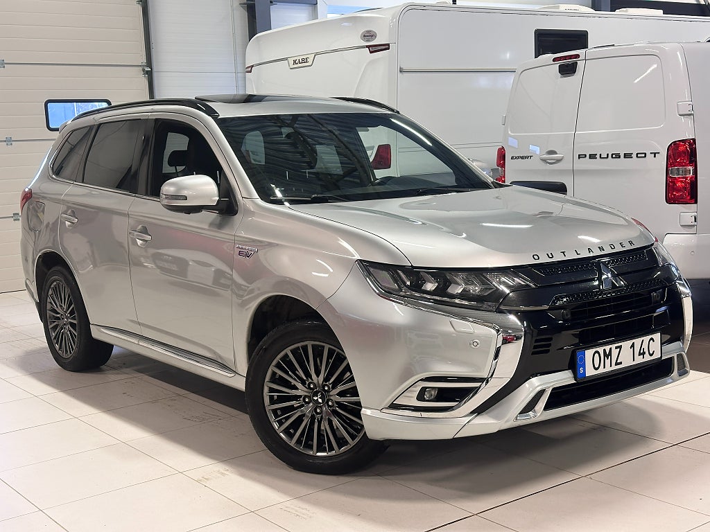 Mitsubishi Outlander CVT 224hk S-Edition Plug-In Hybrid AWD Taklucka Dragkro thumbnail