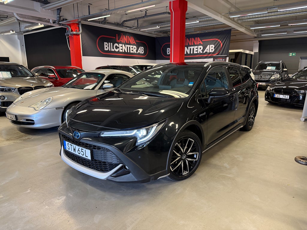 Toyota Corolla TREK Hybrid e-CVT Kamera PDC Nybes SoV MOMS