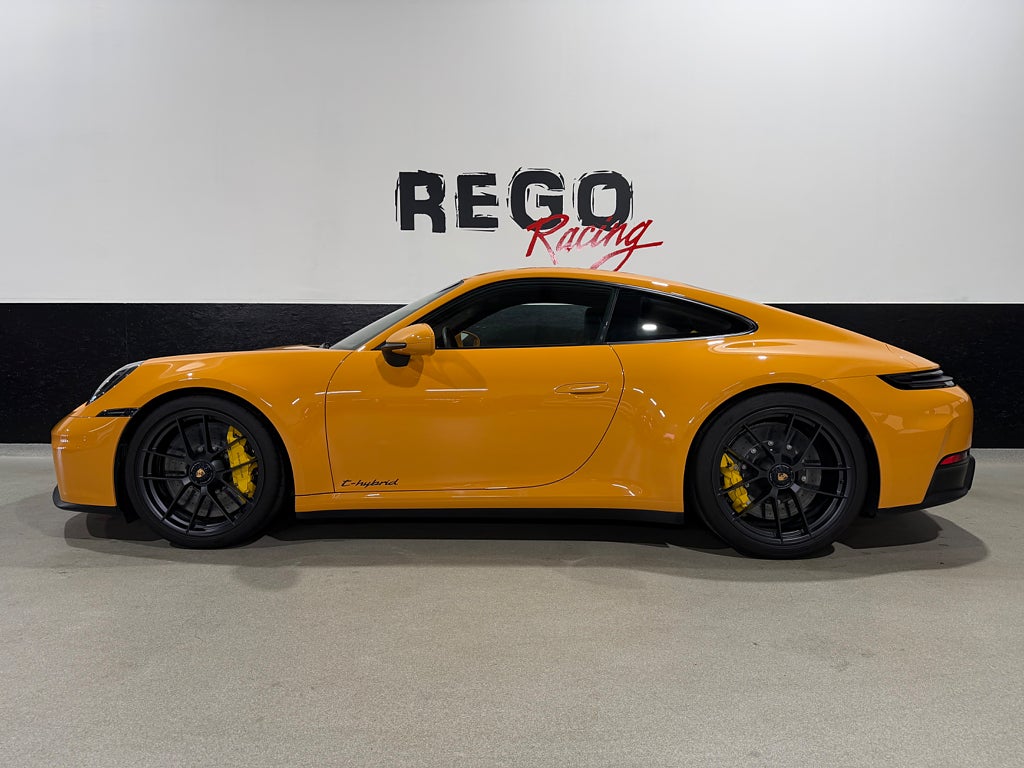 Porsche 911 Carrera 4 GTS Bahama Yellow