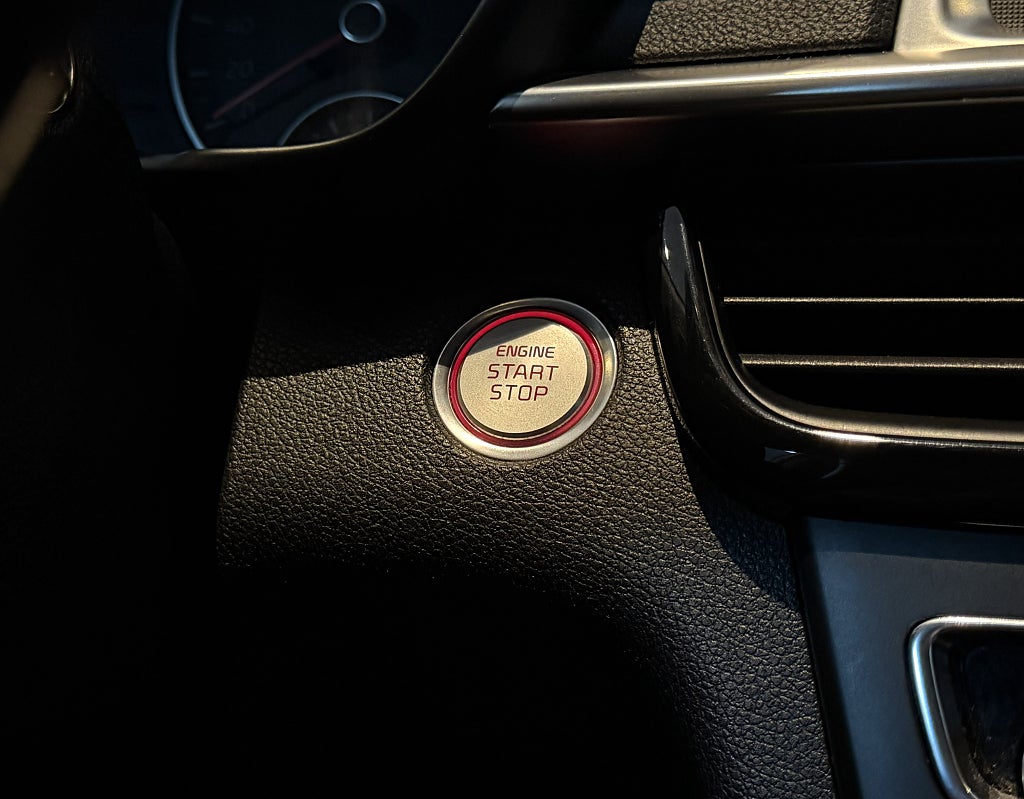 Kia Optima Sport Wagon Plug-in Hybrid Advance Plus SKINN DRAG H/K