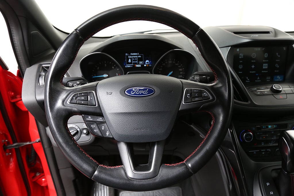 Ford Kuga 2,0 TDCi 180hk AWD ST-Line Aut Värmare Drag Stylingpkt 2018