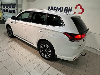Mitsubishi Outlander PHEV Business 360° Pvärm Drag Skinn SoV