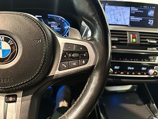 BMW X3 xDrive30e M Sport 1 ägare Cockpit Drag Kamera Pvärm SoV – bild 21
