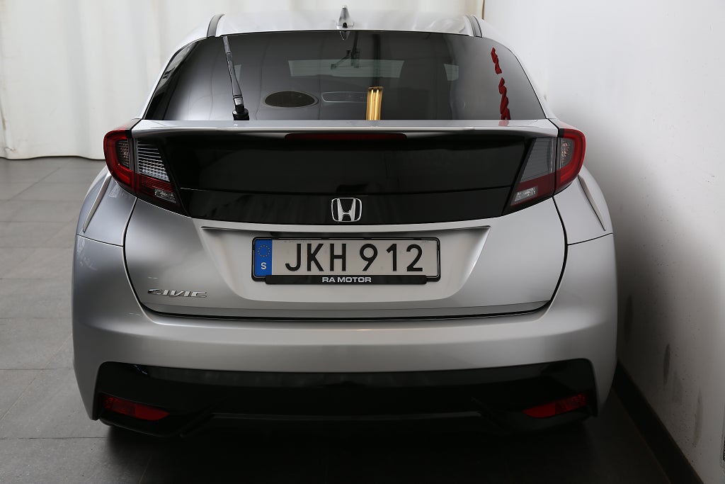 Honda Civic 1,6 i-DTEC 120hk Sport 5d Nybesikt Motorvärmare 2015