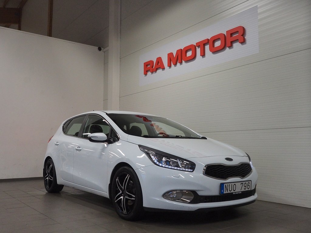 Kia Cee´d 1.6 GDI EX Comfort | M-Värm | Farthållare | PDC 2013