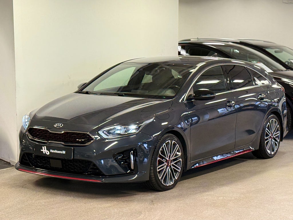 Kia ProCee'd GT 1.6 T-GDI DCT Euro 6