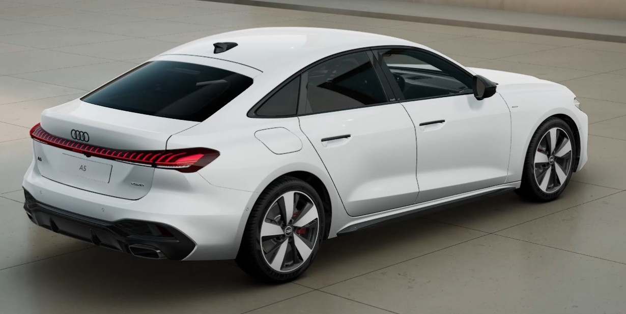 Audi A5 Sedan e-hybrid S-line 2026, bild 5/38