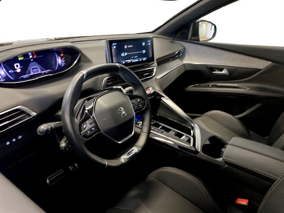 Bild på Peugeot 5008 GT 1.2 PT 130hk Aut B-KAMERA CARPLAY