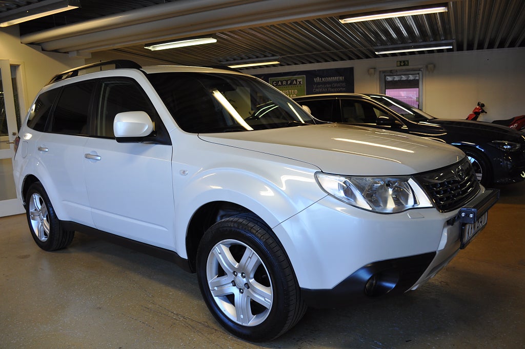 Subaru Forester 2.0 X 4WD/V-Hjul/Motorvärmare/Drag