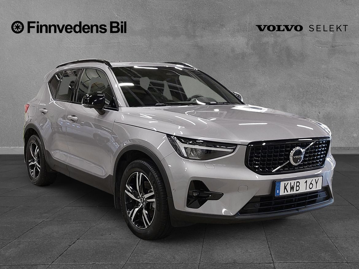 Volvo XC40 B3 FWD Bensin Plus Dark 2026, bild 2/10