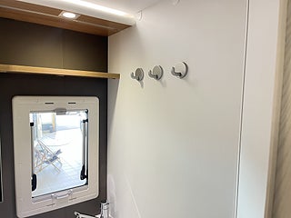 Husbil-alkov Adria CORAL XL 670 DK 23 av 29