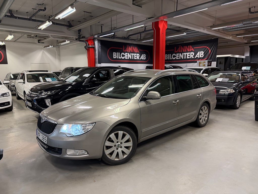 Skoda Superb 2.0 TDI 4x4 Elegance Aut Drag Kamrembytt M-värmare