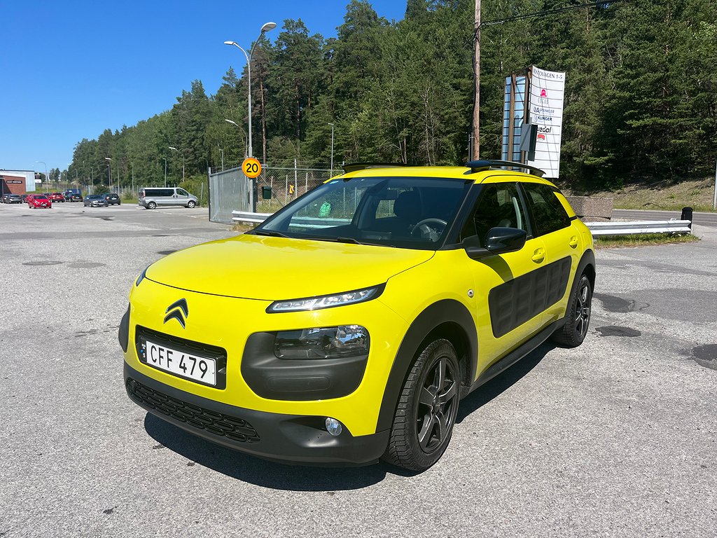 Citroën C4 Cactus 1.2 PureTech 82hk Nyservad Backkamera