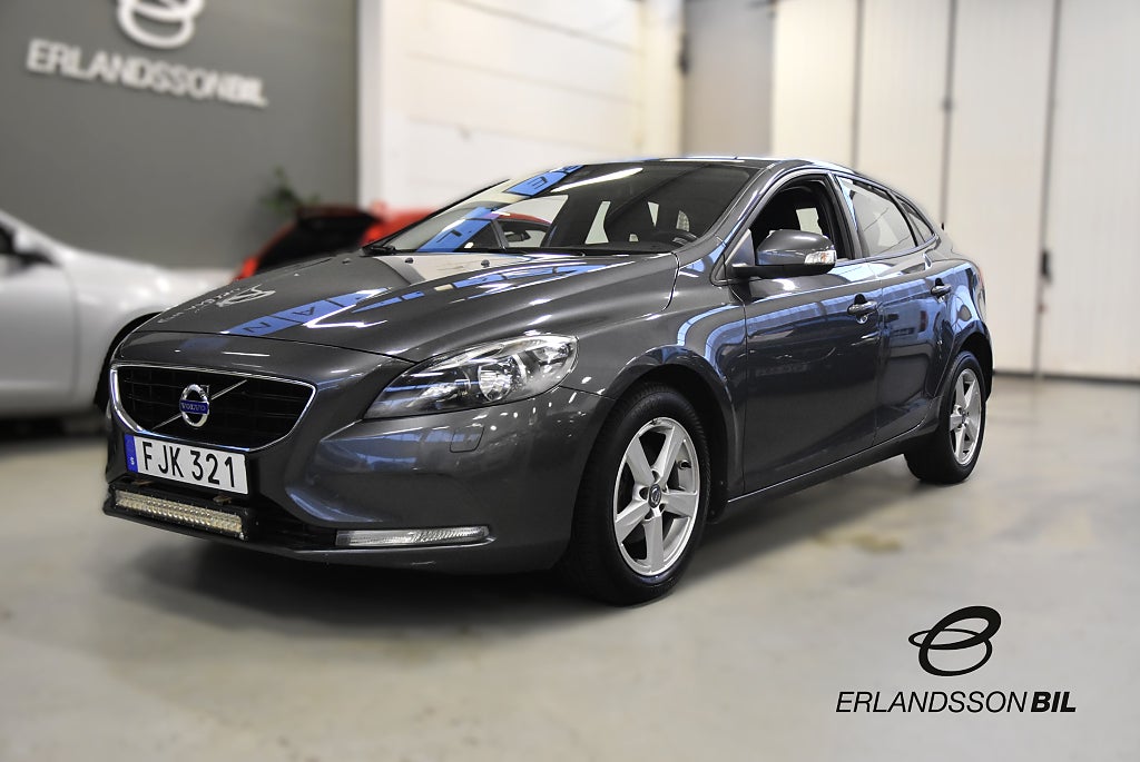Volvo V40 D2 Kinetic VÄRMARE P-SENSORER KAMPANJRÄNTA 5,95%